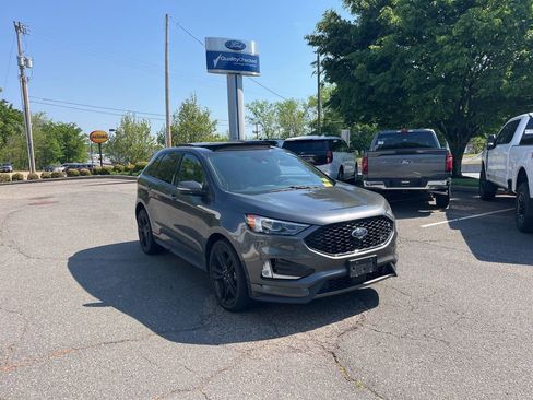 Used 2020 Ford Edge ST w/ Equipment Group 401A AWD/4WD image 3