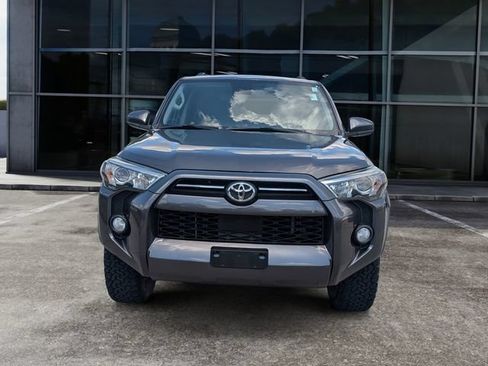 Used 2020 Toyota 4Runner SR5 AWD/4WD image 3