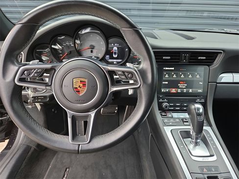 Used 2017 Porsche 911 Carrera S image 9