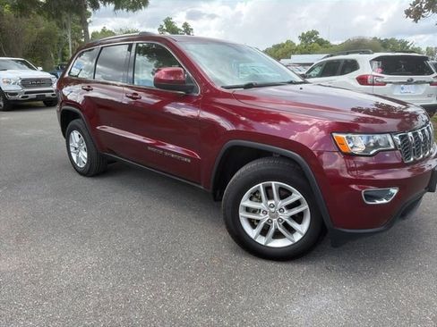 Used 2018 Jeep Grand Cherokee Laredo image 1
