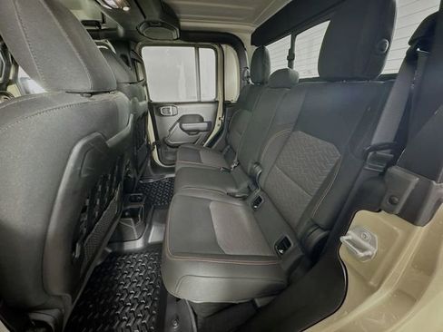 Used 2022 Jeep Gladiator Mojave w/ Cold Weather Group image 27