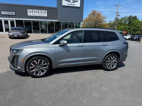 Used 2023 Cadillac XT6 Sport w/ Technology Package AWD/4WD image 5