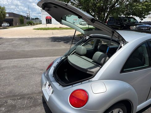 Used 2003 Volkswagen Beetle GLS FWD image 19