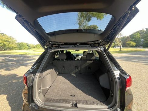 Used 2022 Chevrolet Equinox LT image 17