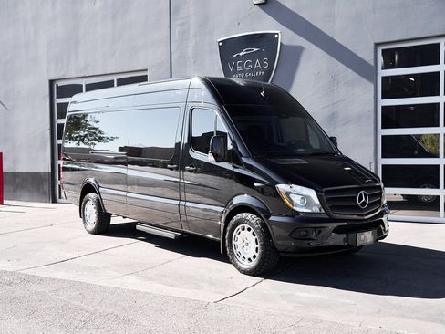 Used 2017 Mercedes-Benz Sprinter 3500 image 11