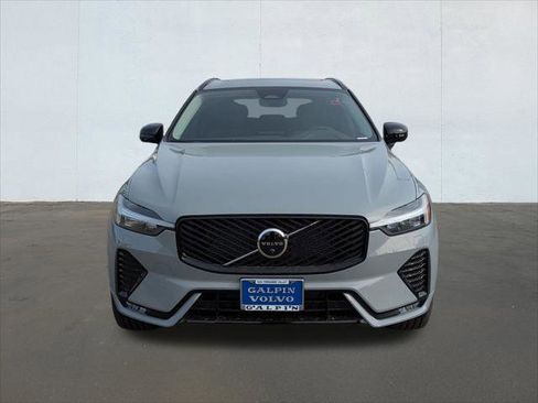 New 2026 Volvo XC60 B5 Plus w/ Climate Package PRO image 4