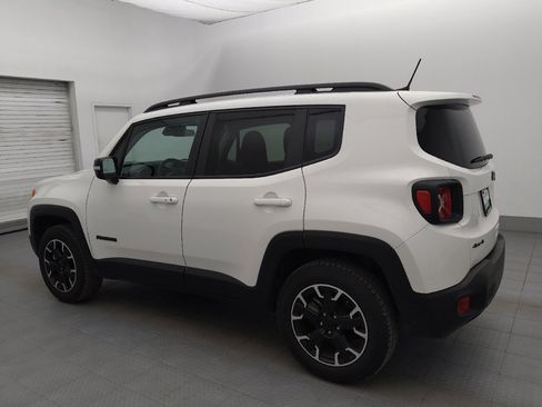 Used 2023 Jeep Renegade Latitude image 3
