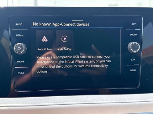 Used 2025 Volkswagen Taos SE image 20