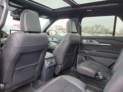 Certified 2025 Ford Explorer ST w/ Sun And Sound Package image 15