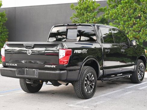 Used 2019 Nissan Titan PRO-4X image 4