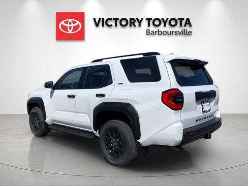 New 2026 Toyota 4Runner SR5 AWD/4WD image 3