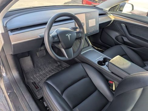 Used 2023 Tesla Model 3 Standard Range image 21