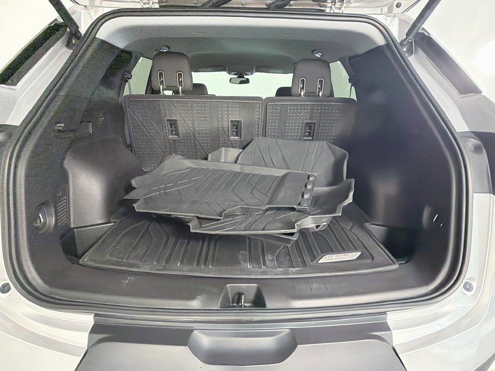 Used 2021 Chevrolet Blazer LT FWD image 12