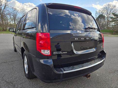 Used 2012 Dodge Grand Caravan Crew image 7