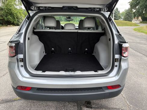 Used 2022 Jeep Compass Latitude AWD/4WD image 27