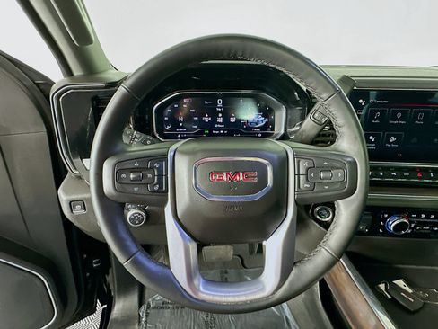 Used 2025 GMC Sierra 2500 SLT w/ SLT Premium Package AWD/4WD image 11