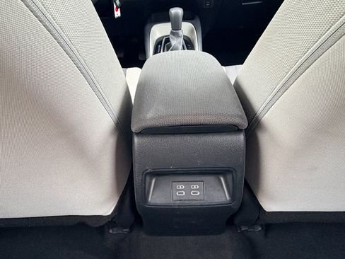 Used 2024 Toyota Corolla LE FWD image 22