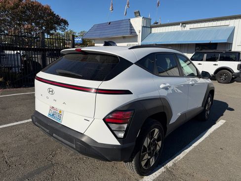 Used 2024 Hyundai Kona SEL AWD/4WD image 5