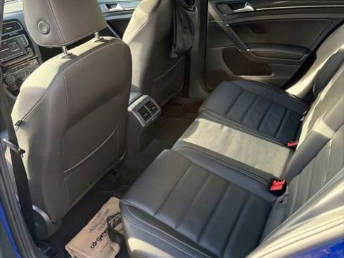 Used 2017 Volkswagen Golf R 4-Door image 11