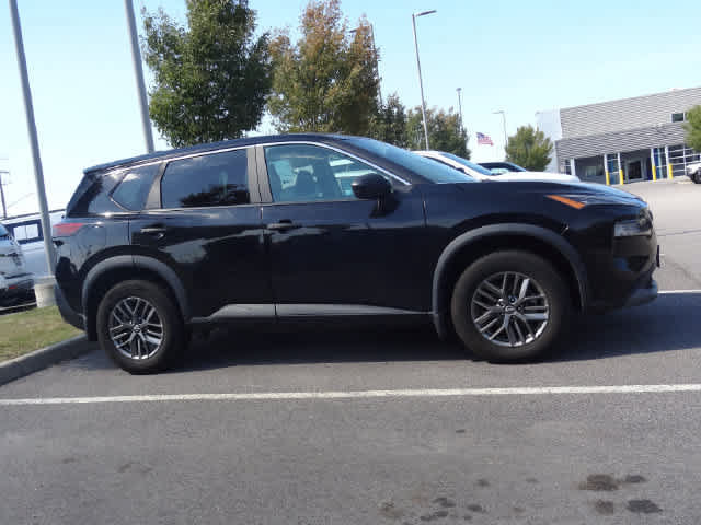 Used 2023 Nissan Rogue S AWD/4WD image 4
