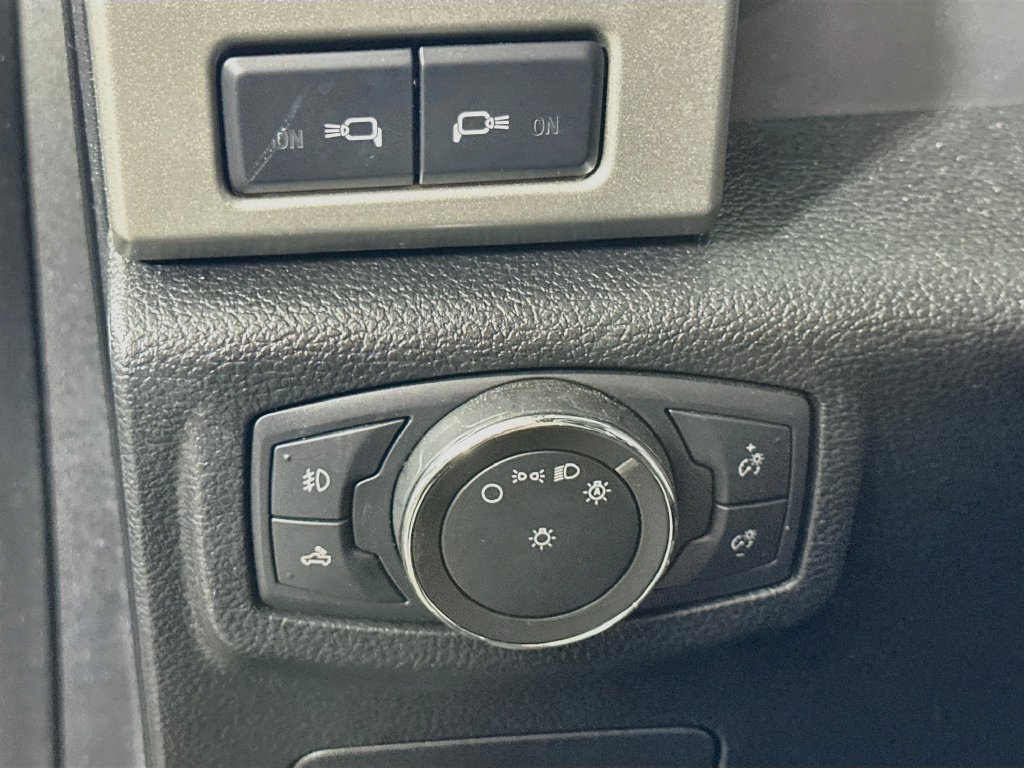 Used 2020 Ford F150 Lariat w/ Equipment Group 502A Luxury AWD/4WD image 24