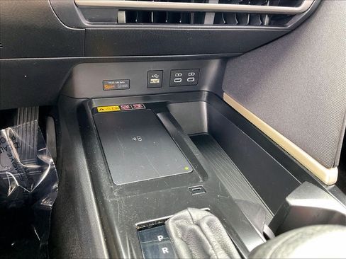 Used 2025 Toyota Camry LE FWD image 24
