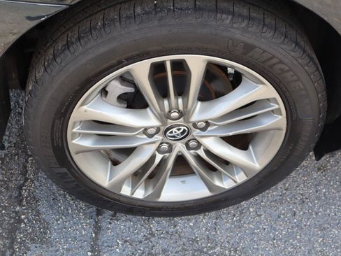 Used 2016 Toyota Camry SE FWD image 38