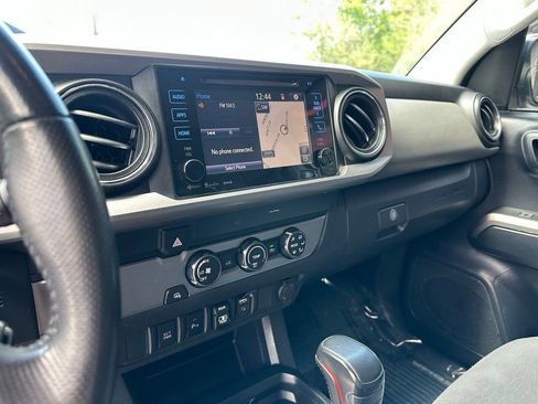 Used 2019 Toyota Tacoma SR5 RWD image 14