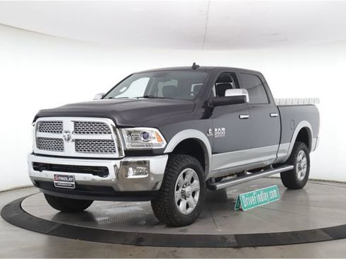 Used 2016 RAM 2500 Laramie AWD/4WD image 10