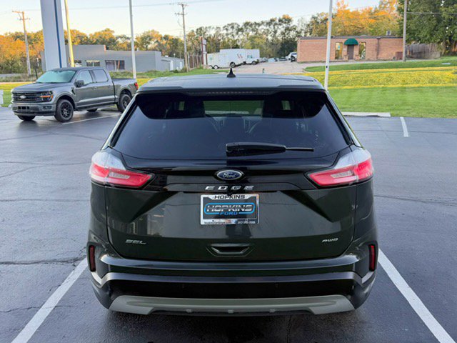 Used 2024 Ford Edge SEL w/ Convenience Package AWD/4WD image 5