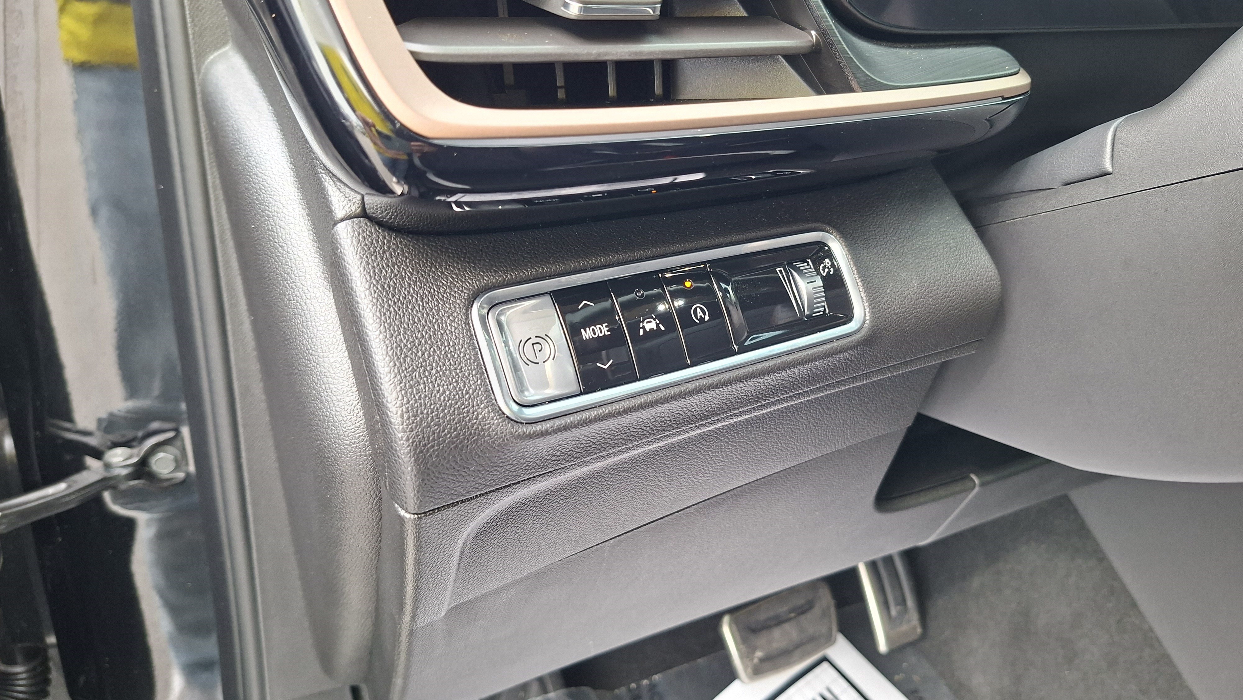 Used 2024 Buick Envision Sport Touring AWD/4WD image 10