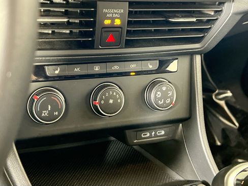 Used 2024 Volkswagen Jetta Sport FWD image 15