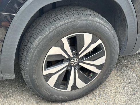 Used 2024 Volkswagen Atlas SE FWD image 9