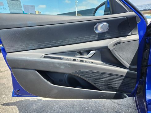 Used 2024 Hyundai Elantra SEL FWD image 18
