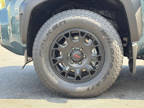 New 2026 Toyota 4Runner TRD Off-Road AWD/4WD image 7