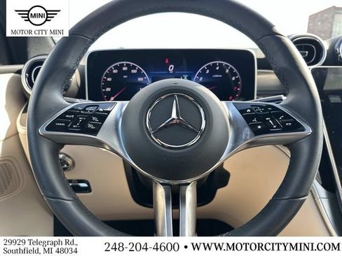 Used 2025 Mercedes-Benz GLC 300 4MATIC image 24