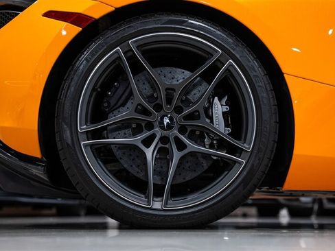 Used 2019 McLaren 720S Performance RWD image 38