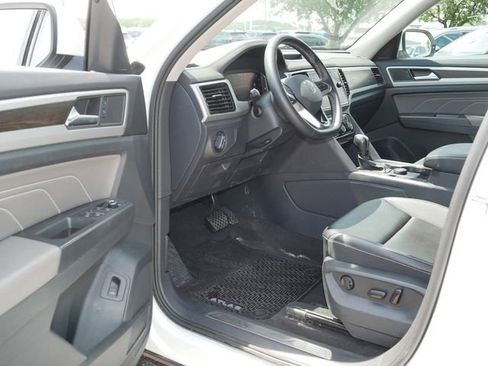 Certified 2023 Volkswagen Atlas SE AWD/4WD image 12