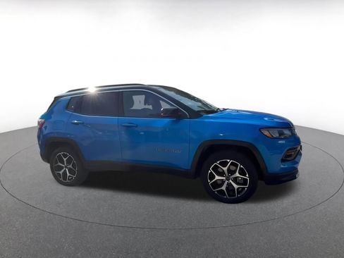 Used 2025 Jeep Compass Limited image 2