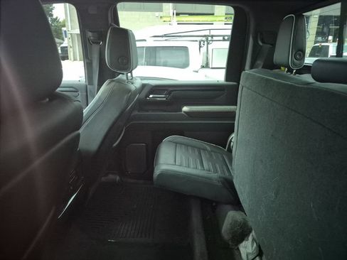 Used 2024 GMC Sierra 2500 AT4X AWD/4WD image 25