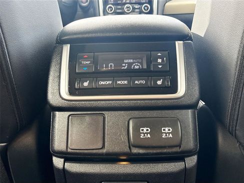 Used 2022 Subaru Ascent Limited image 26