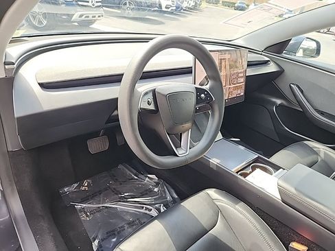 Used 2025 Tesla Model 3 Long Range image 25