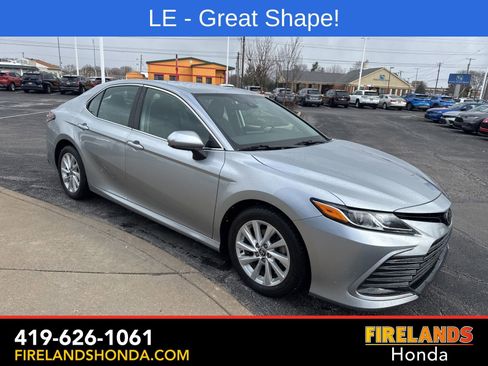 Used 2023 Toyota Camry LE image 7