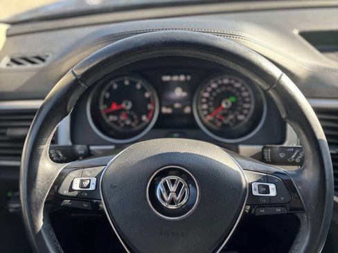 Used 2018 Volkswagen Atlas SE image 11
