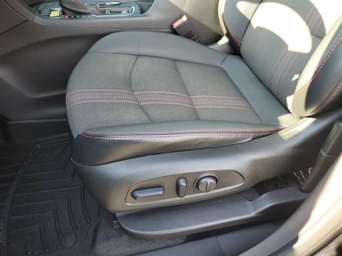 Used 2023 Chevrolet Equinox RS AWD/4WD image 14