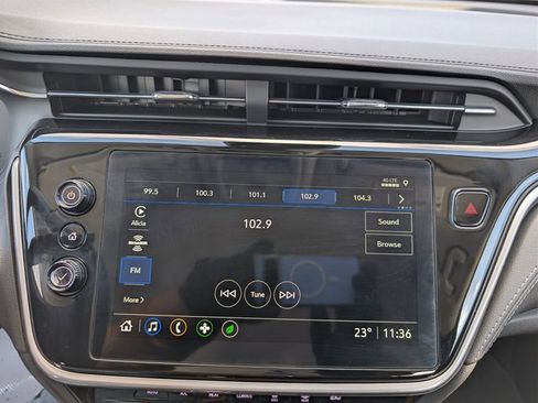 Used 2023 Chevrolet Bolt EUV LT w/ Comfort Package image 22