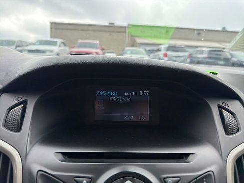Used 2012 Ford Focus SEL FWD image 18