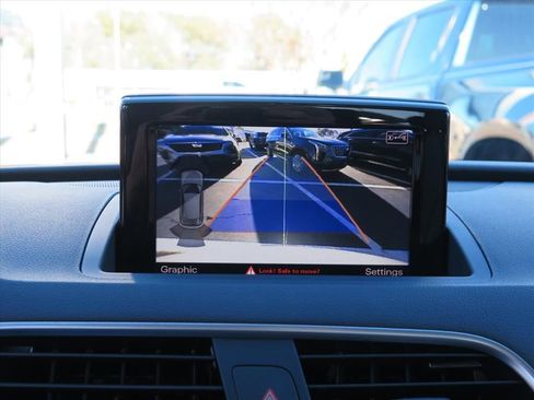 Used 2017 Audi Q3 2.0T Prestige image 12