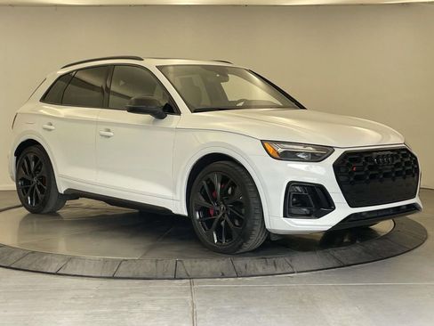 Certified 2025 Audi SQ5 Premium Plus AWD/4WD image 9