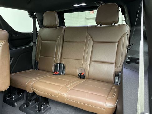 Certified 2023 Chevrolet Tahoe High Country w/ Premium Package AWD/4WD image 16